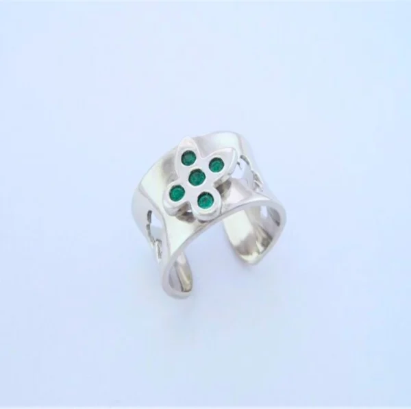 Anillo en plata ley 950 con esmeralda colombiana