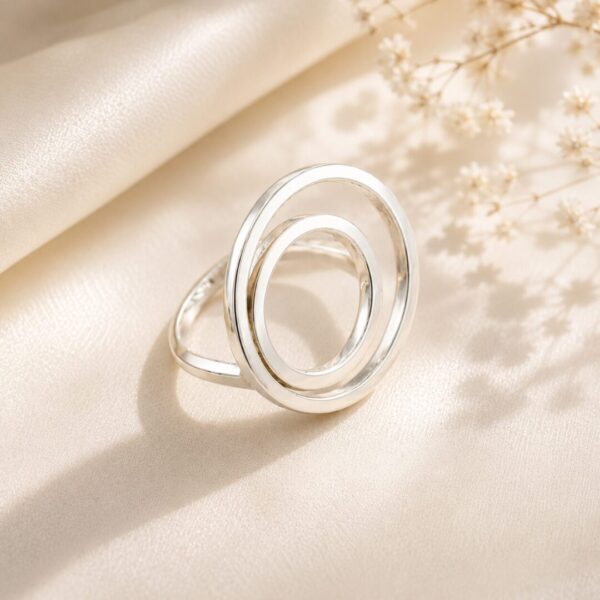 Anillo Ovalado en Plata Ley 950