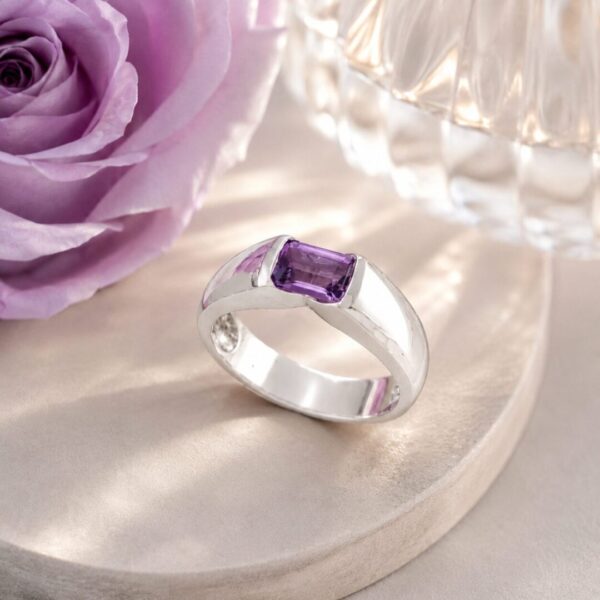 Anillo en Plata Ley 950 con Gema Semipreciosa Amatista