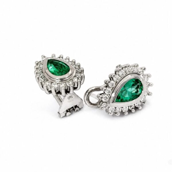 Topos en Oro Blanco Ley 18 kt con Esmeralda y Diamantes