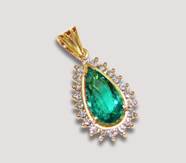 Aretes con Esmeralda