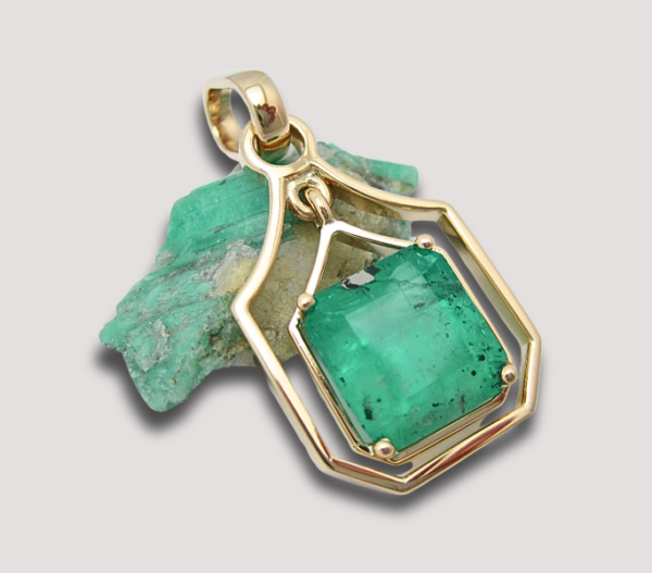 Aretes de Oro y Plata con Esmeralda