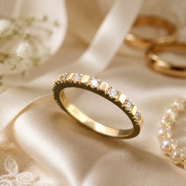 Argolla en Oro Ley 18 kt con Diamantes
