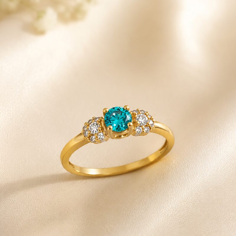 Anillo en Oro de 18 kt con Circones