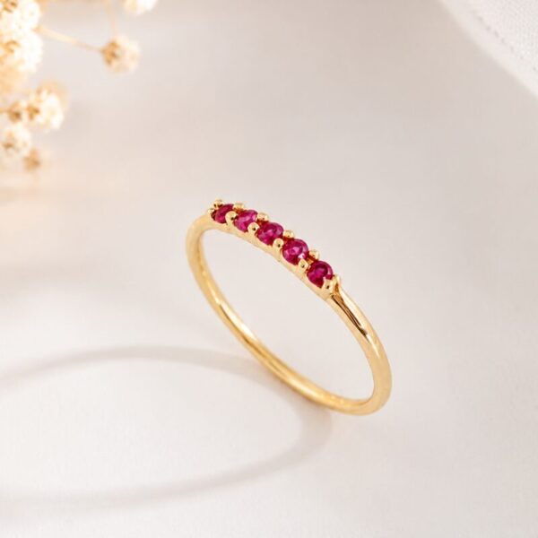 Anillo en Oro 18 kt con circones